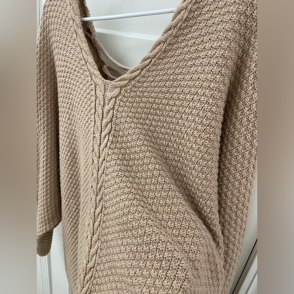 Cozy Company knitted sweater with open back 2x-3x - Picture 5 of 8